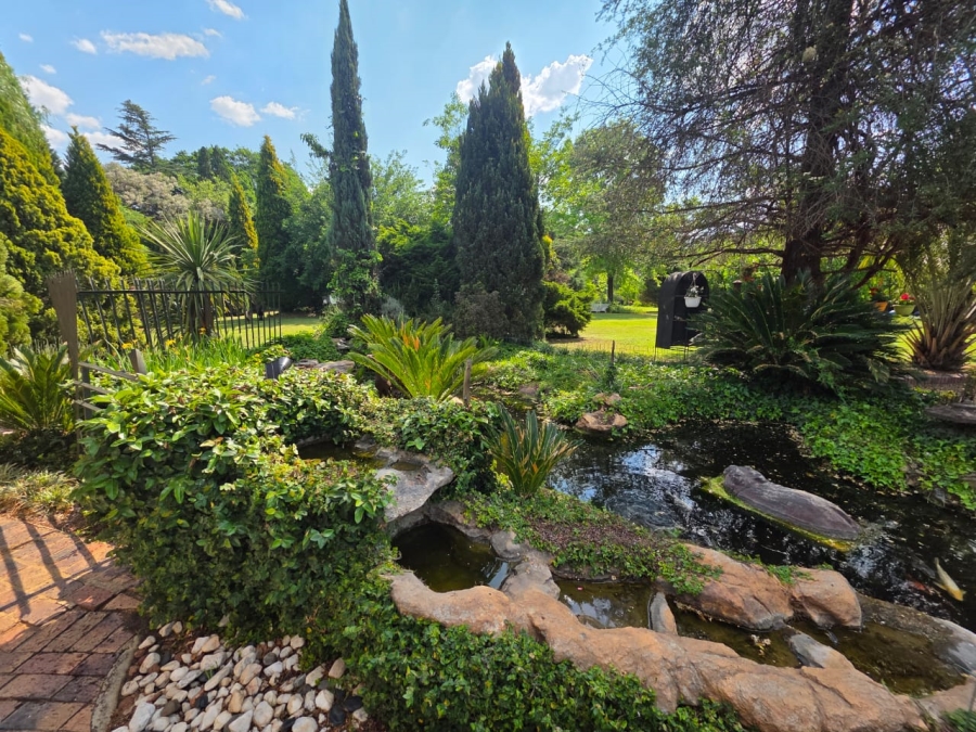 4 Bedroom Property for Sale in Lindequesdrif North West